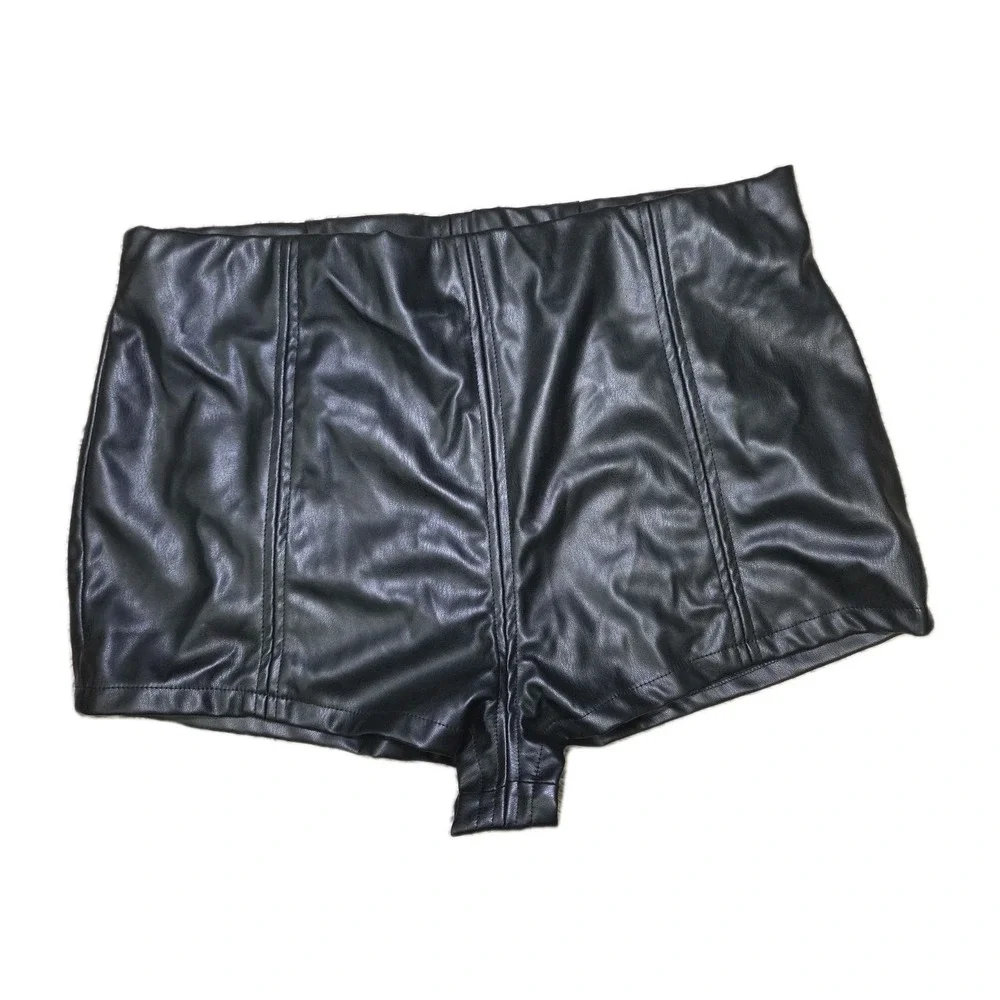 Jolie & Joy Faux Leather‎ Shorts Women's XL Black High Waist Elastic Waist Biker